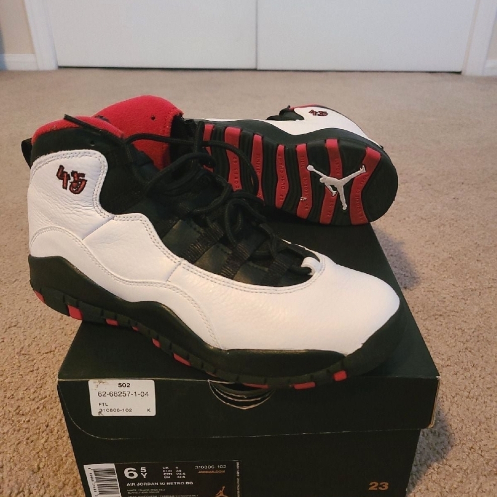 Air Jordan Retro 10 Sneakers